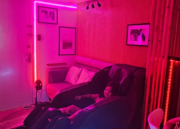 شقة Dlighful Pad's Massagechair Freeparking Bar Park Garden *