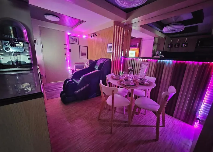 Dlighful Pad's Massagechair Freeparking Bar Park Garden شقة